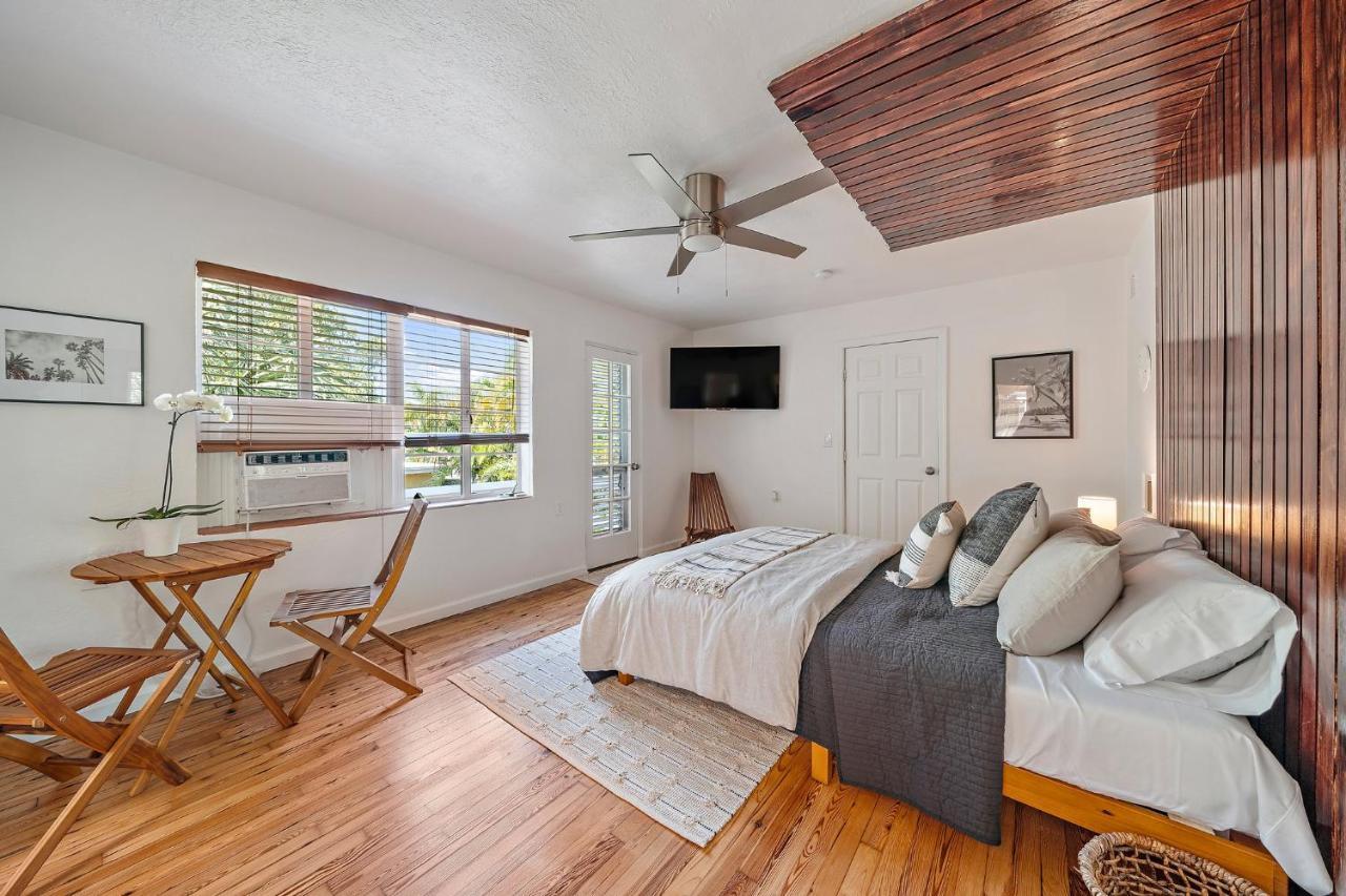 The Lucerne Bed & Breakfast Lake Worth Beach Exterior photo