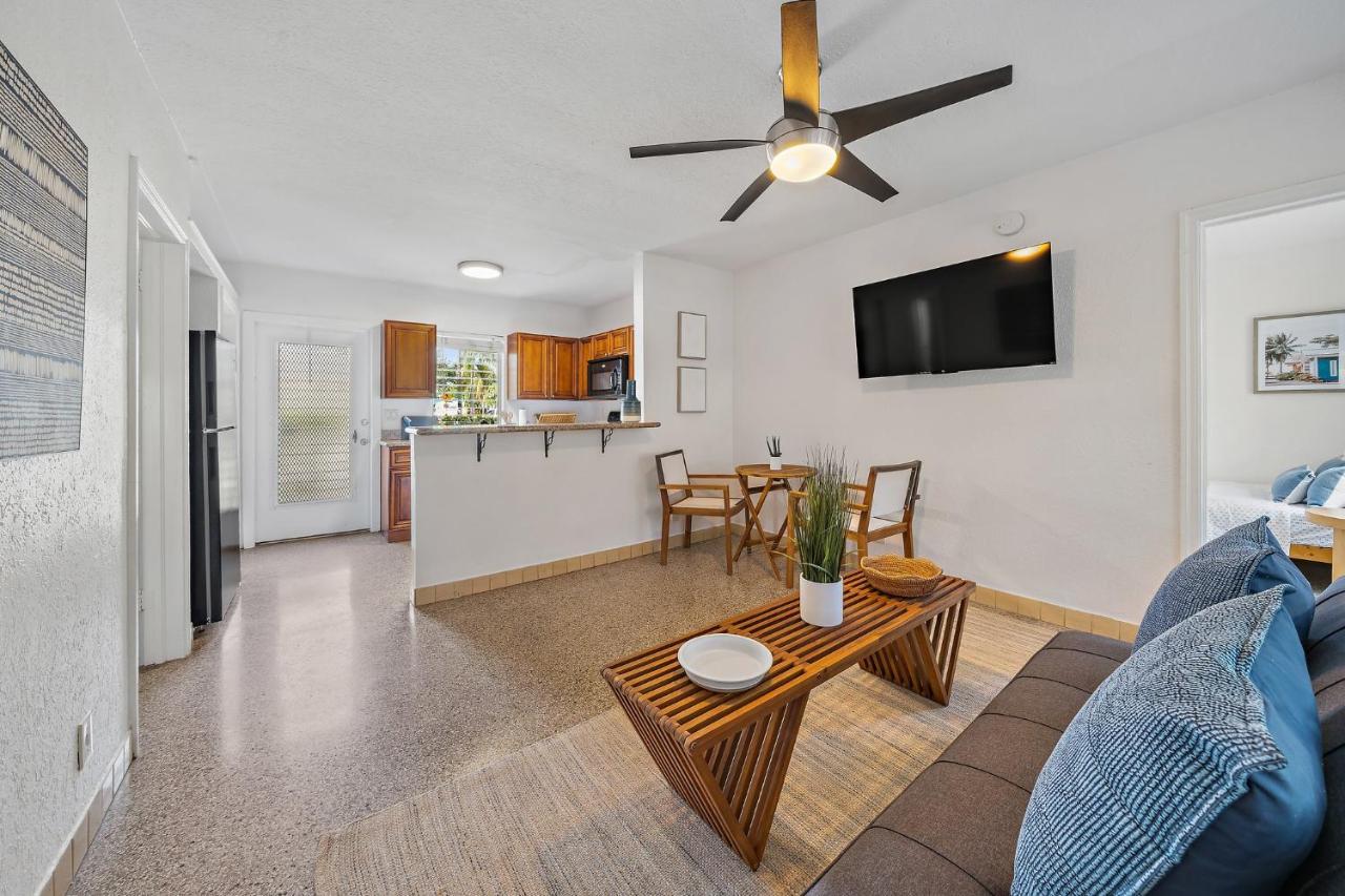 The Lucerne Bed & Breakfast Lake Worth Beach Exterior photo