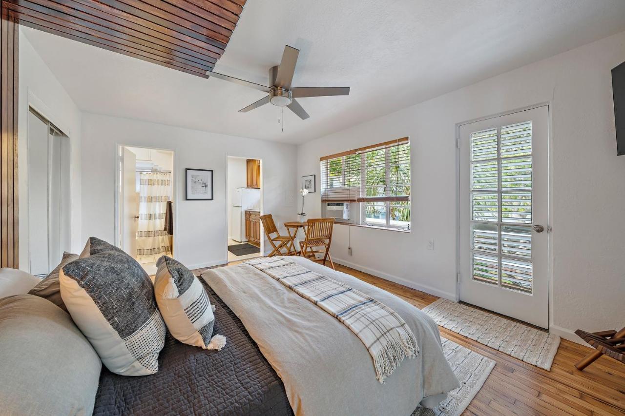 The Lucerne Bed & Breakfast Lake Worth Beach Exterior photo